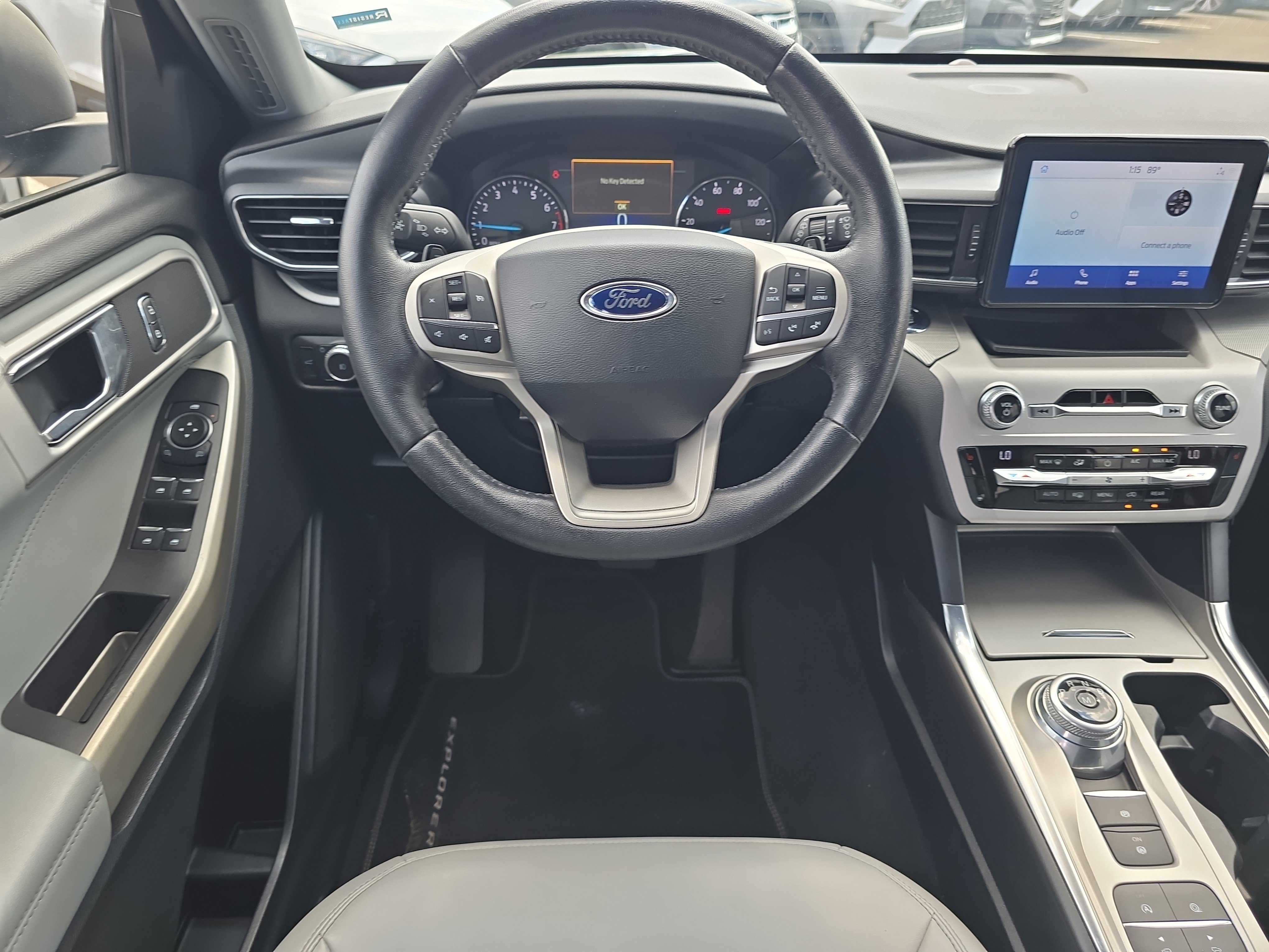 Used 2021 Ford Explorer XLT w/ Equipment Group 202A image 14