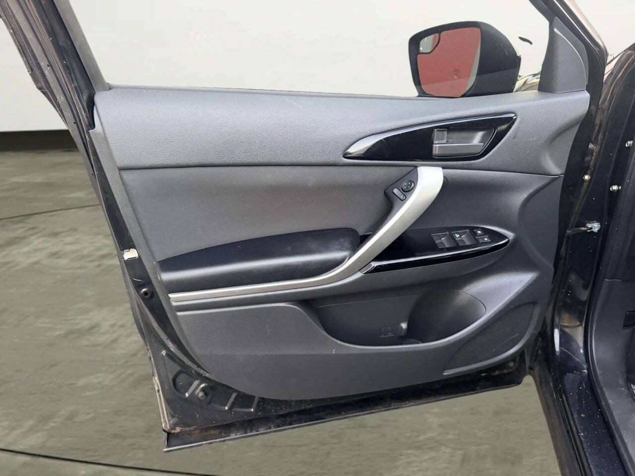 Used 2019 Mitsubishi Eclipse Cross LE AWD/4WD image 16