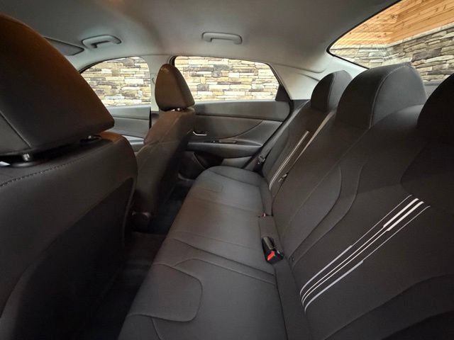 Used 2023 Hyundai Elantra SEL w/ Convenience Package FWD image 31