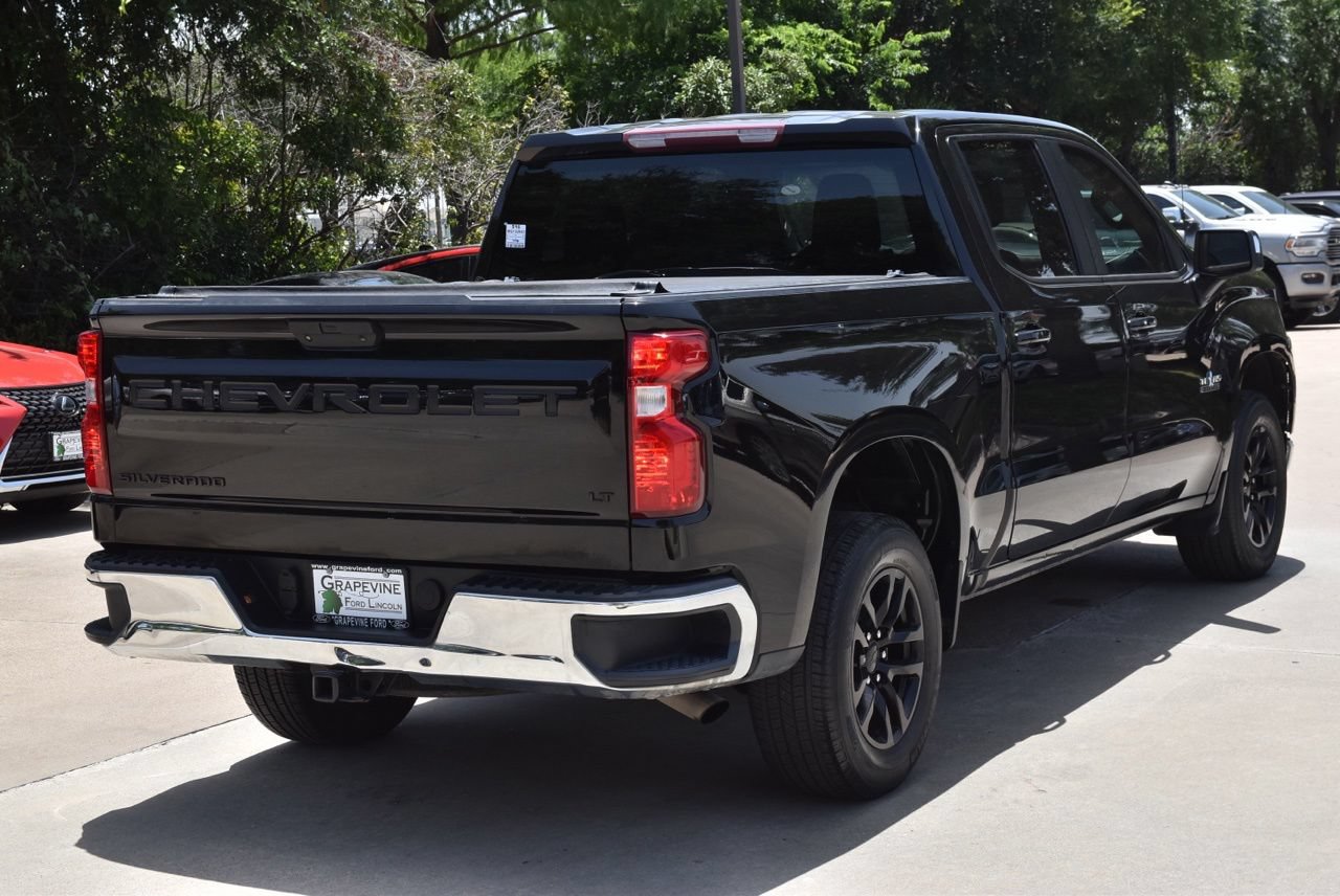 Used 2021 Chevrolet Silverado 1500 LT w/ LPO, Dark Essentials Package RWD image 8