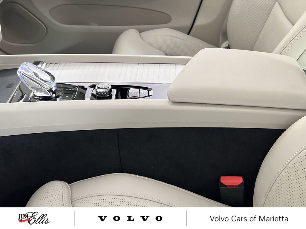New 2026 Volvo XC60 B5 Ultra w/ Protection Package Premier image 23