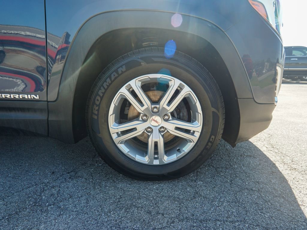 Used 2019 GMC Terrain SLE w/ Driver Convenience Package FWD image 10