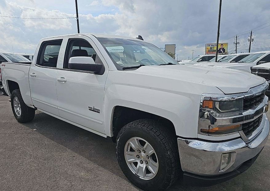 Used 2018 Chevrolet Silverado 1500 LT w/ Texas Edition image 13