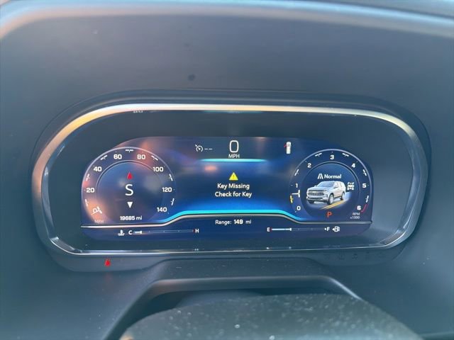 Used 2024 Chevrolet Suburban Premier w/ Premium Package image 9