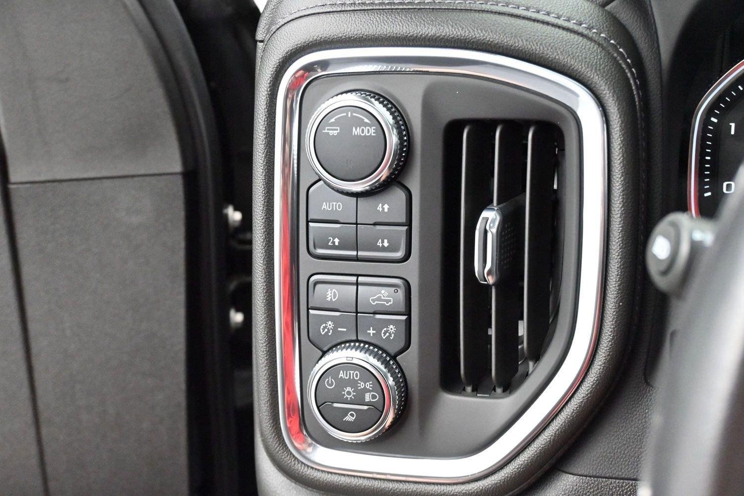 Used 2022 GMC Sierra 3500 Denali w/ Denali Ultimate Package AWD/4WD image 21