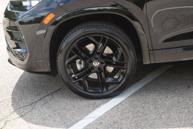 Used 2025 Volkswagen Tiguan SE R-Line AWD/4WD image 26