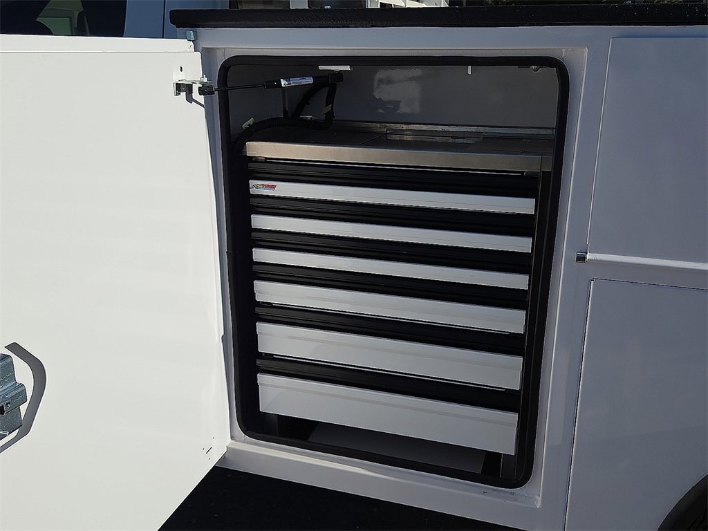 New 2025 Ford F350 XL w/ XL Chrome Package image 14