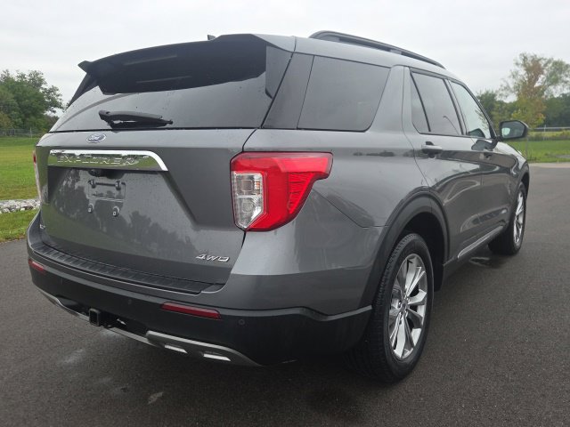 Used 2023 Ford Explorer XLT w/ Equipment Group 202A AWD/4WD image 7