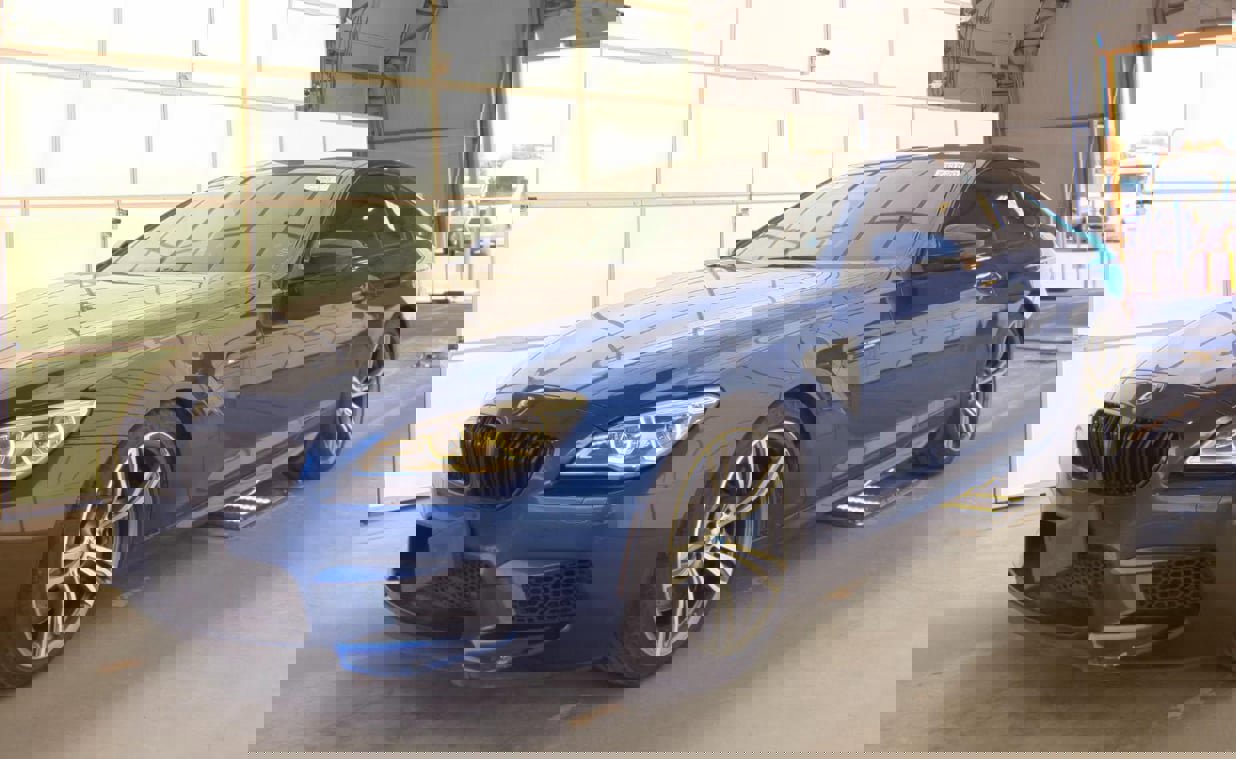 Used 2016 BMW M6 Coupe image 1