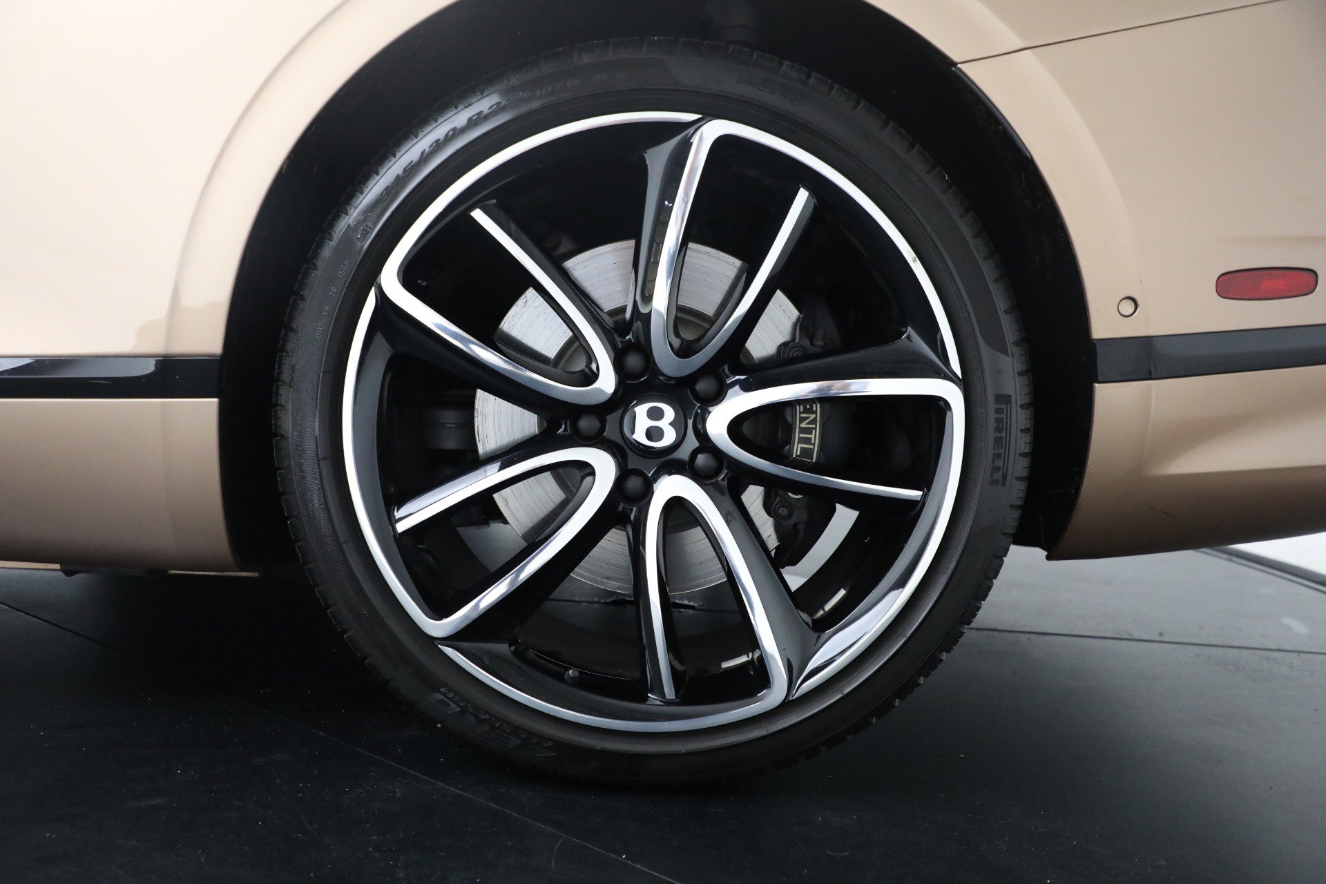 Certified 2022 Bentley Continental GT image 16