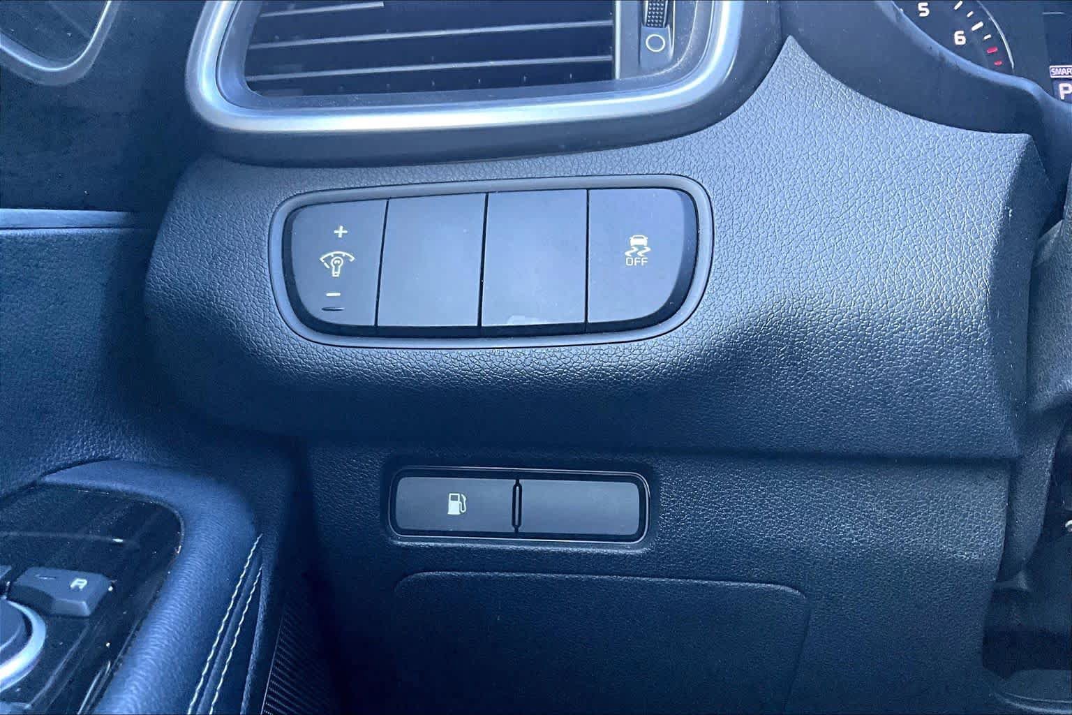 Used 2019 Kia Sorento L FWD image 33