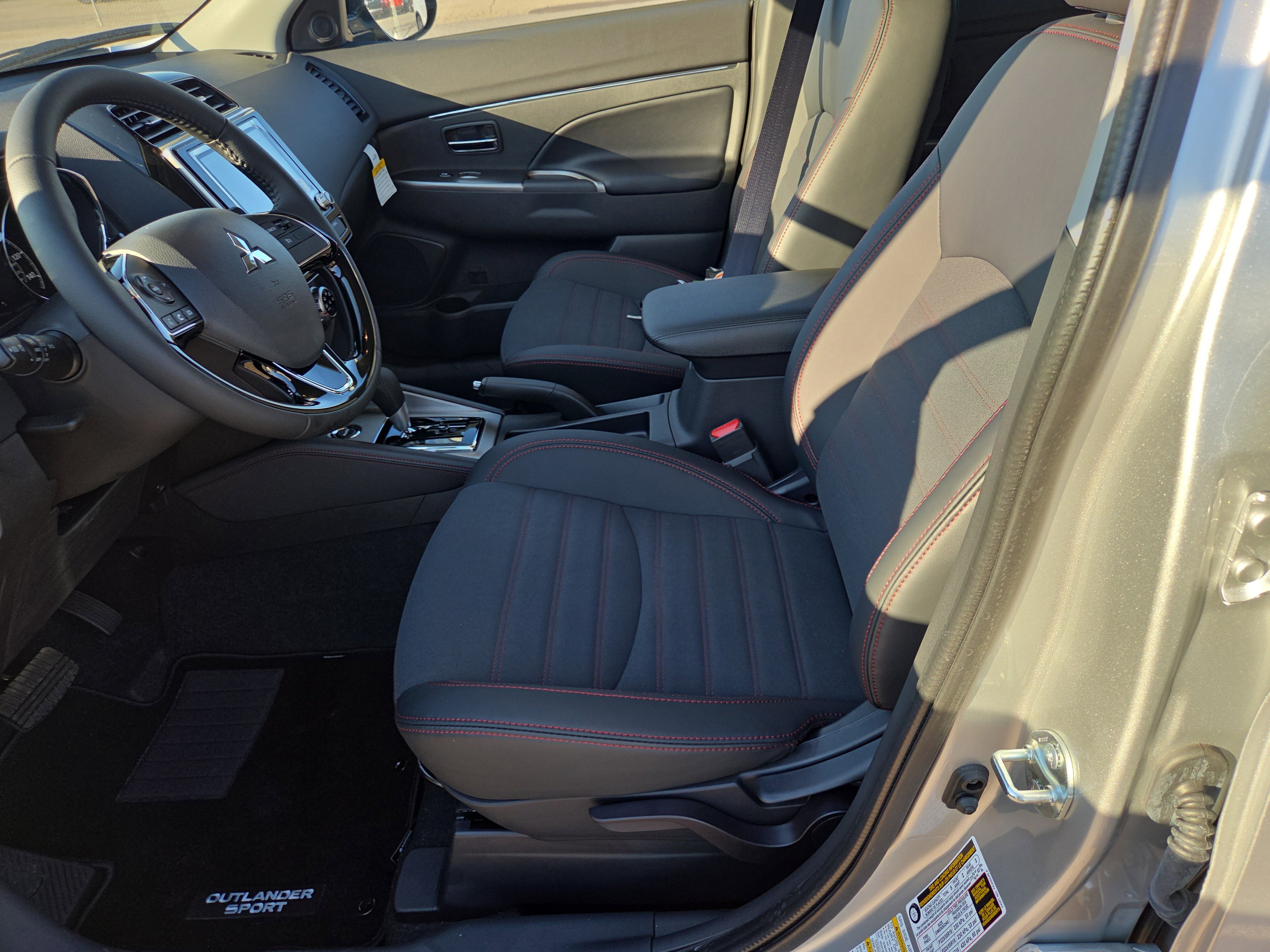 New 2025 Mitsubishi Outlander Sport SE image 4