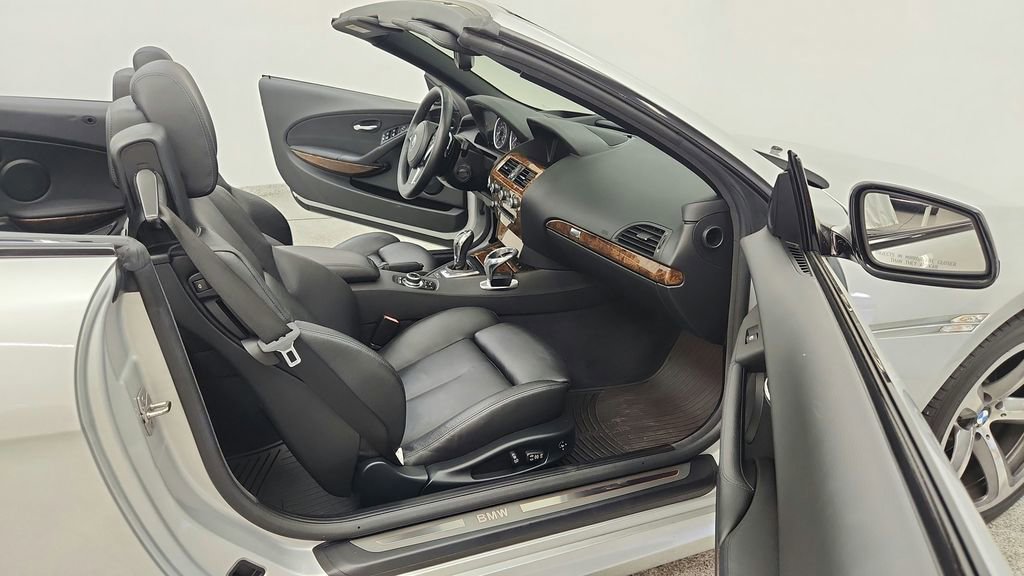 Used 2010 BMW 650i Convertible RWD image 37