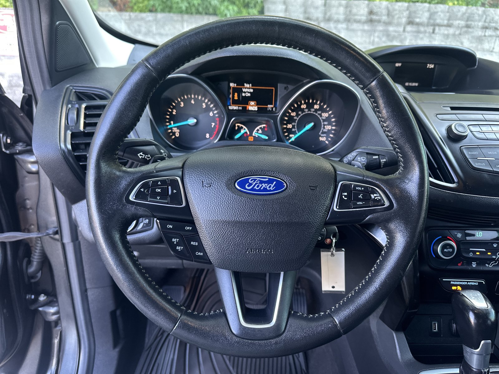 Used 2018 Ford Escape SE w/ SE Sport Appearance Package AWD/4WD image 11
