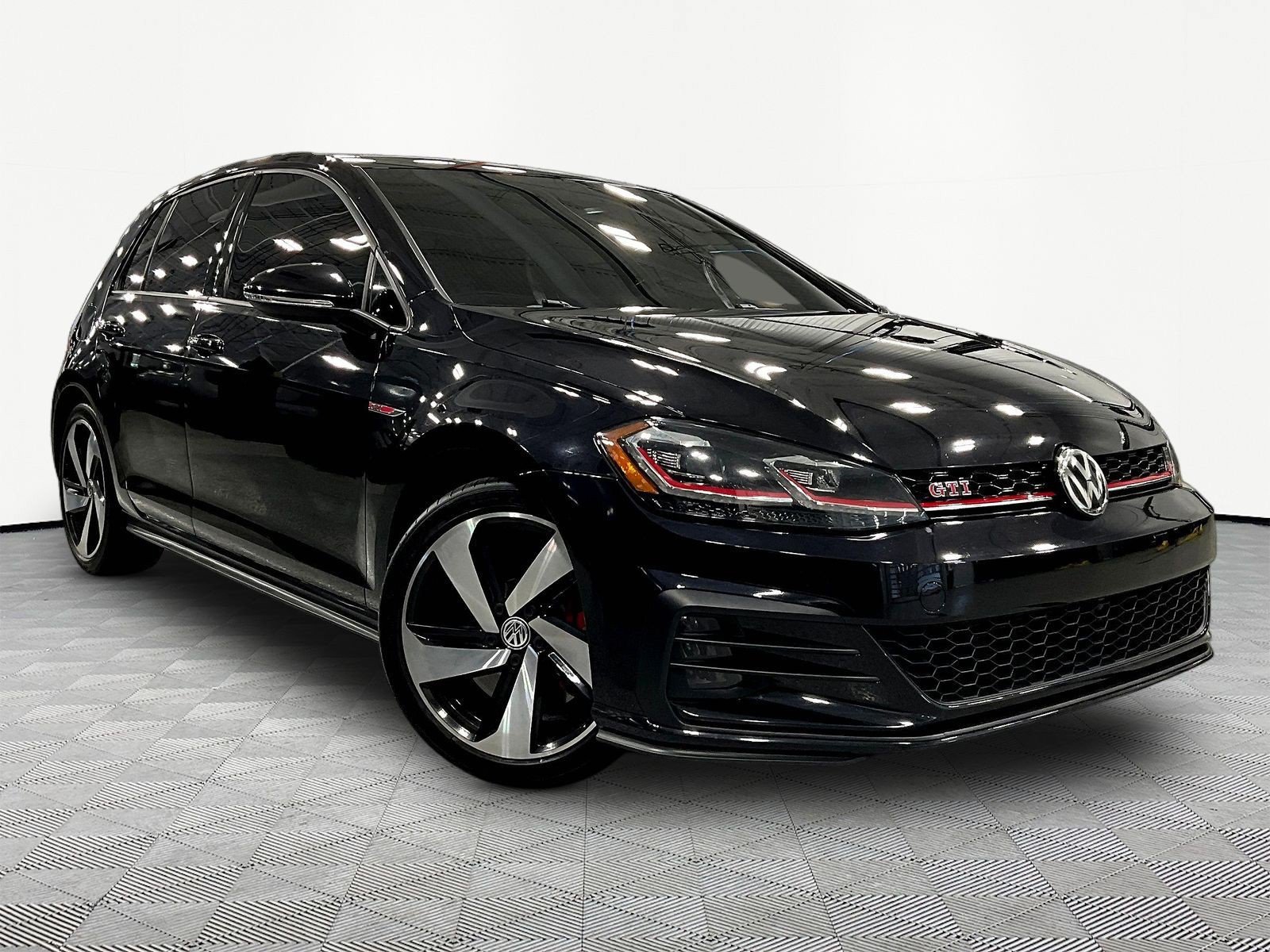 Used 2019 Volkswagen GTI S FWD image 3
