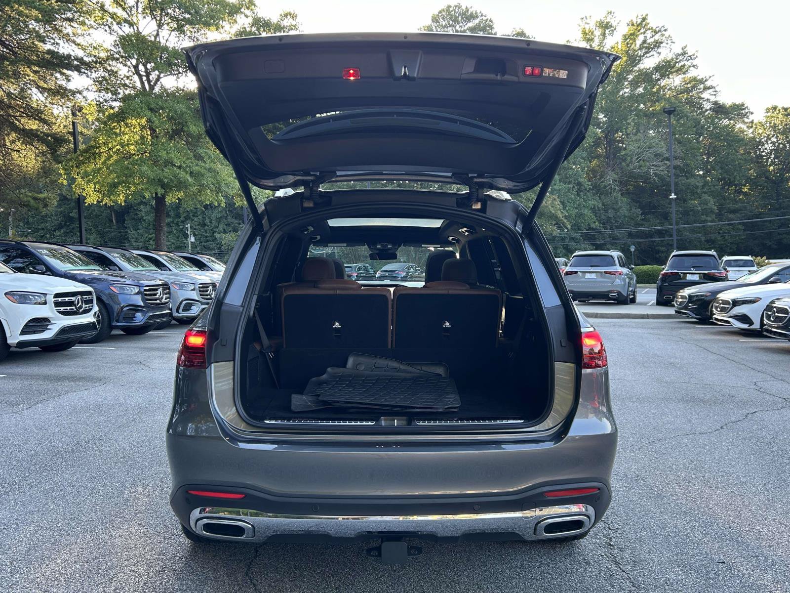 Certified 2025 Mercedes-Benz GLS 450 4MATIC w/ AMG Line Exterior image 9