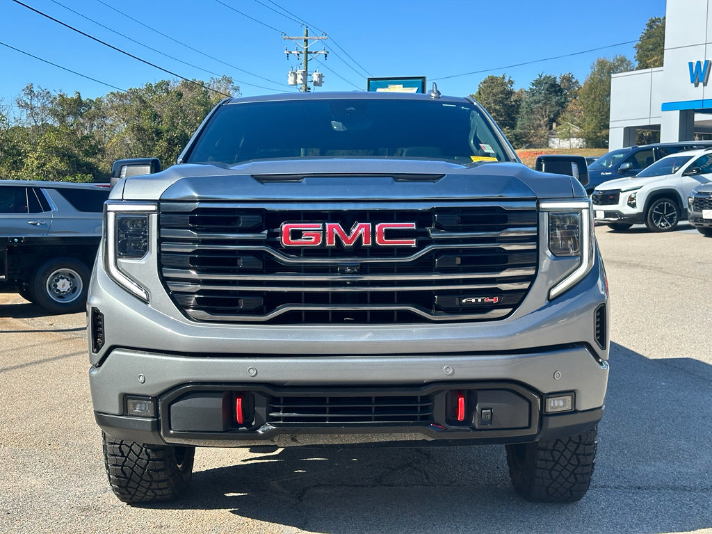 Used 2024 GMC Sierra 1500 AT4 w/ Technology Package image 5