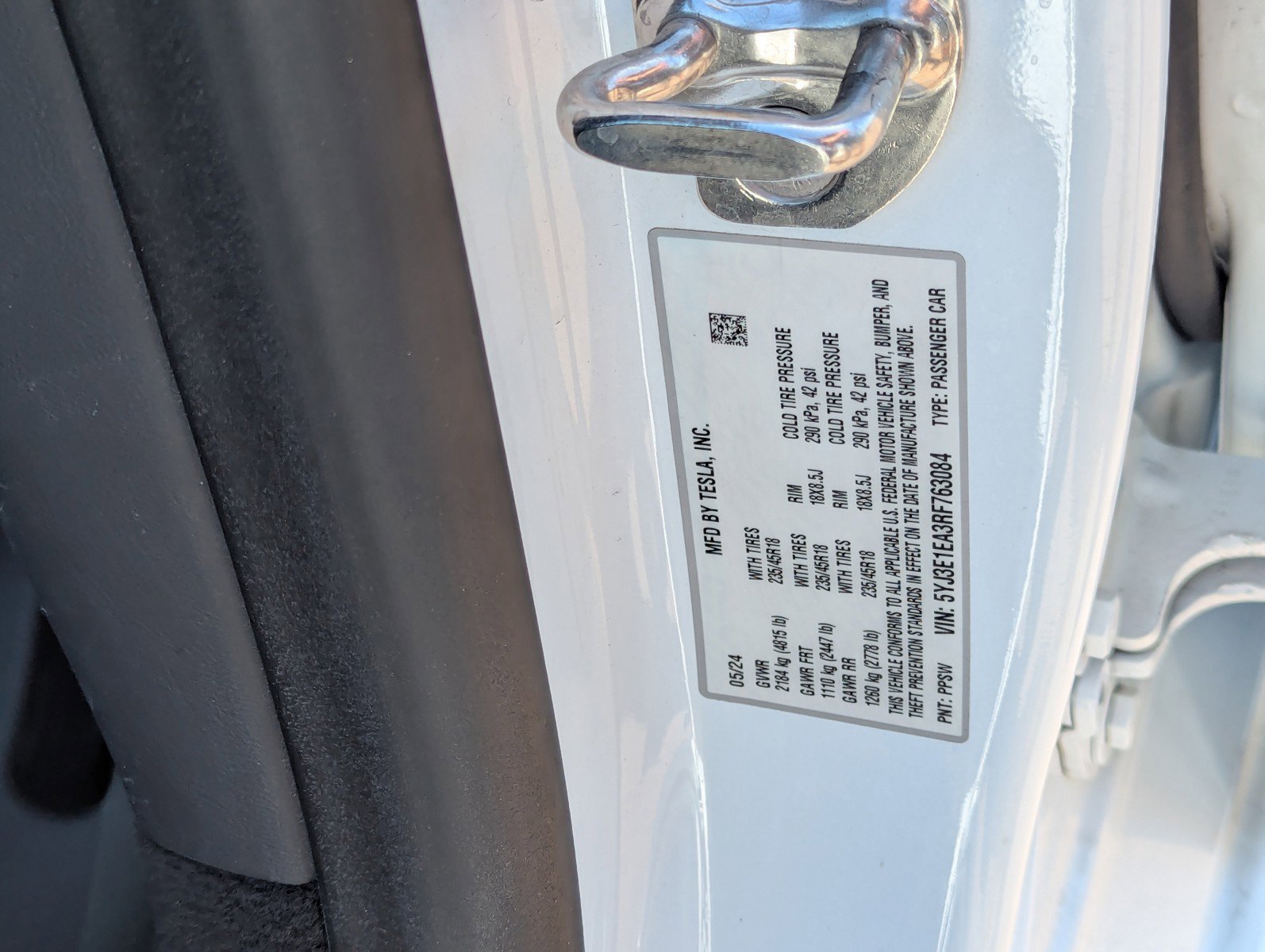 Used 2024 Tesla Model 3 Standard Range image 33