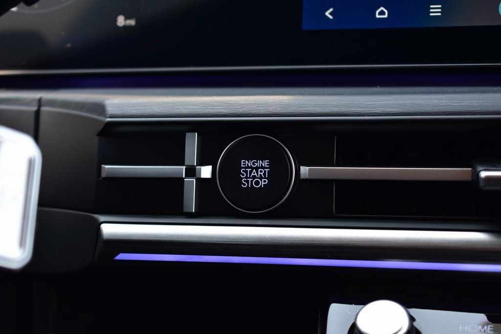 New 2025 Hyundai Santa Fe Limited image 42