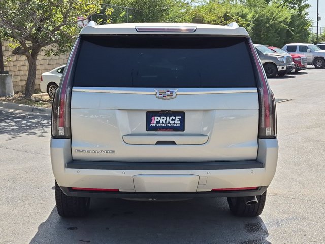 Used 2017 Cadillac Escalade Luxury RWD image 6