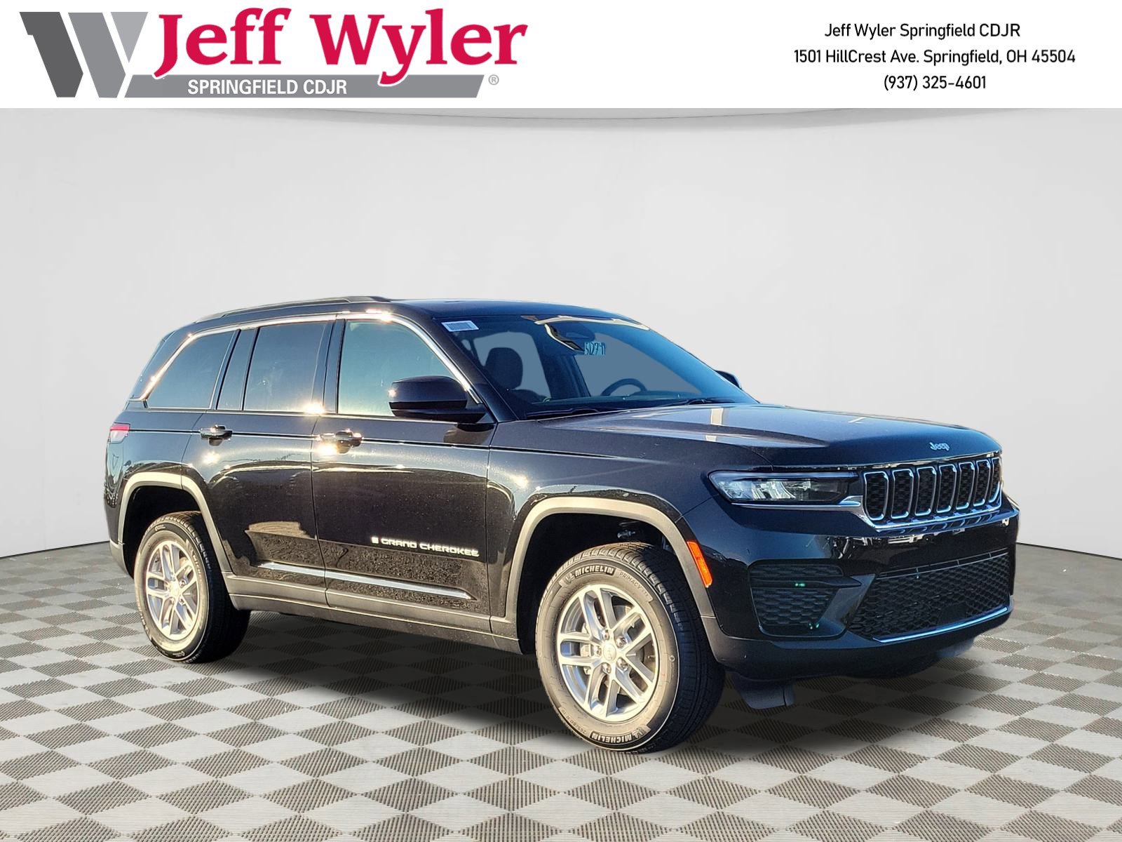 New 2025 Jeep Grand Cherokee Laredo
