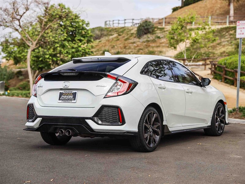 Used 2017 Honda Civic Sport image 8