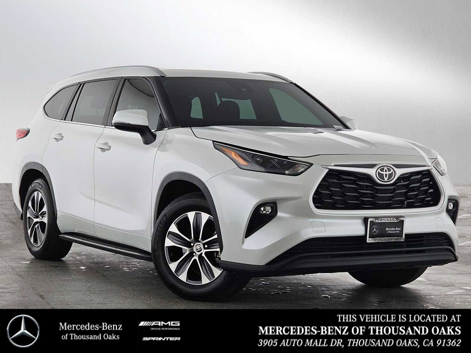 Used 2023 Toyota Highlander XLE image 1