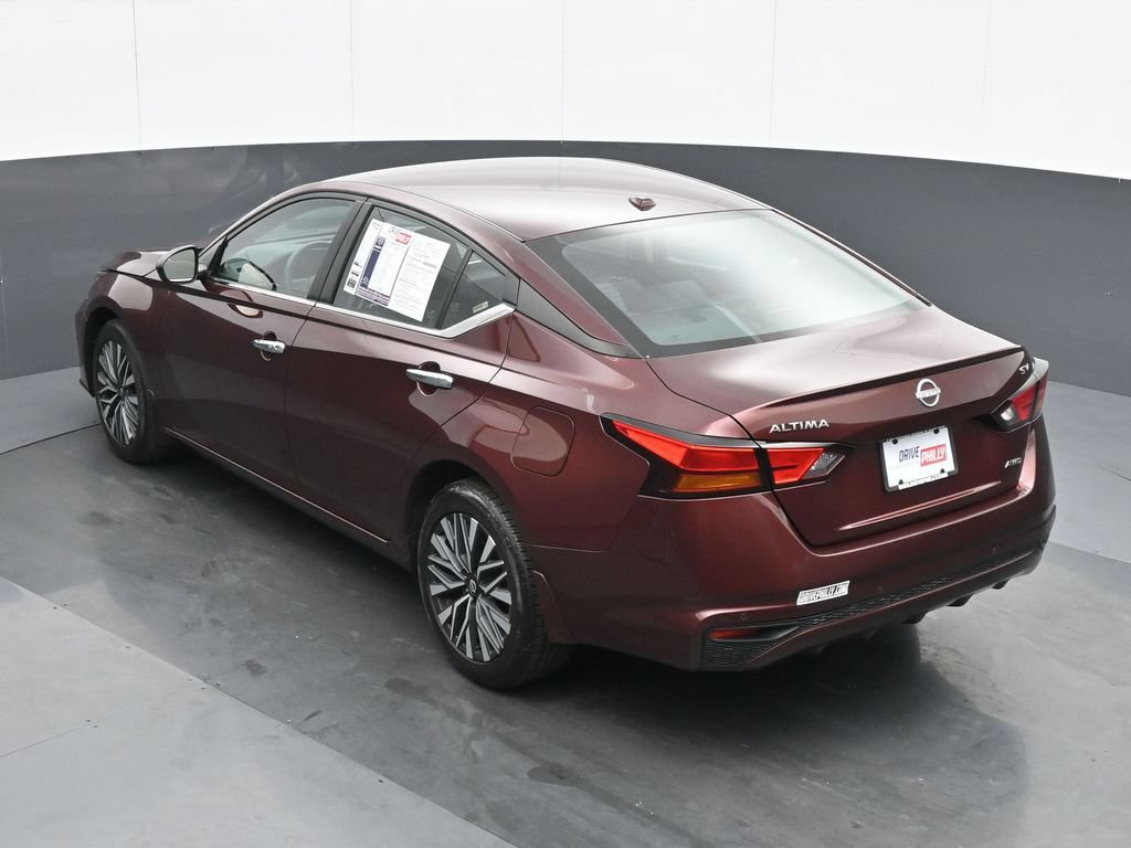 Used 2024 Nissan Altima 2.5 SV AWD/4WD image 19