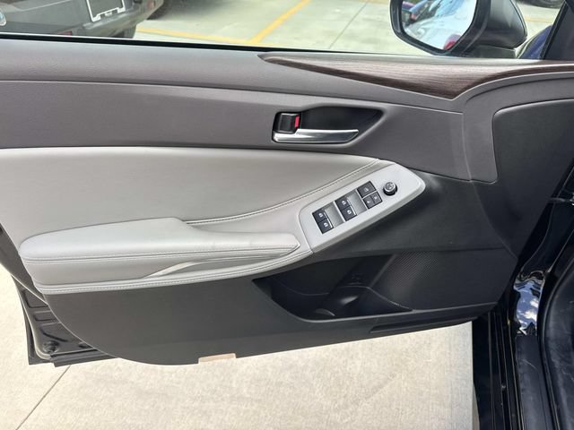 Used 2020 Toyota Avalon XLE FWD image 18