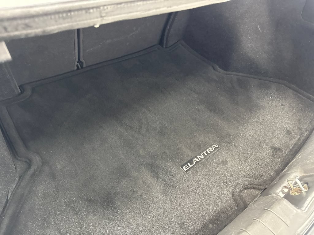 Used 2019 Hyundai Elantra SE FWD image 65