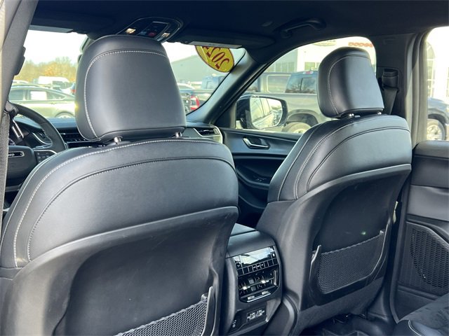 Certified 2024 Jeep Grand Cherokee L Laredo image 35