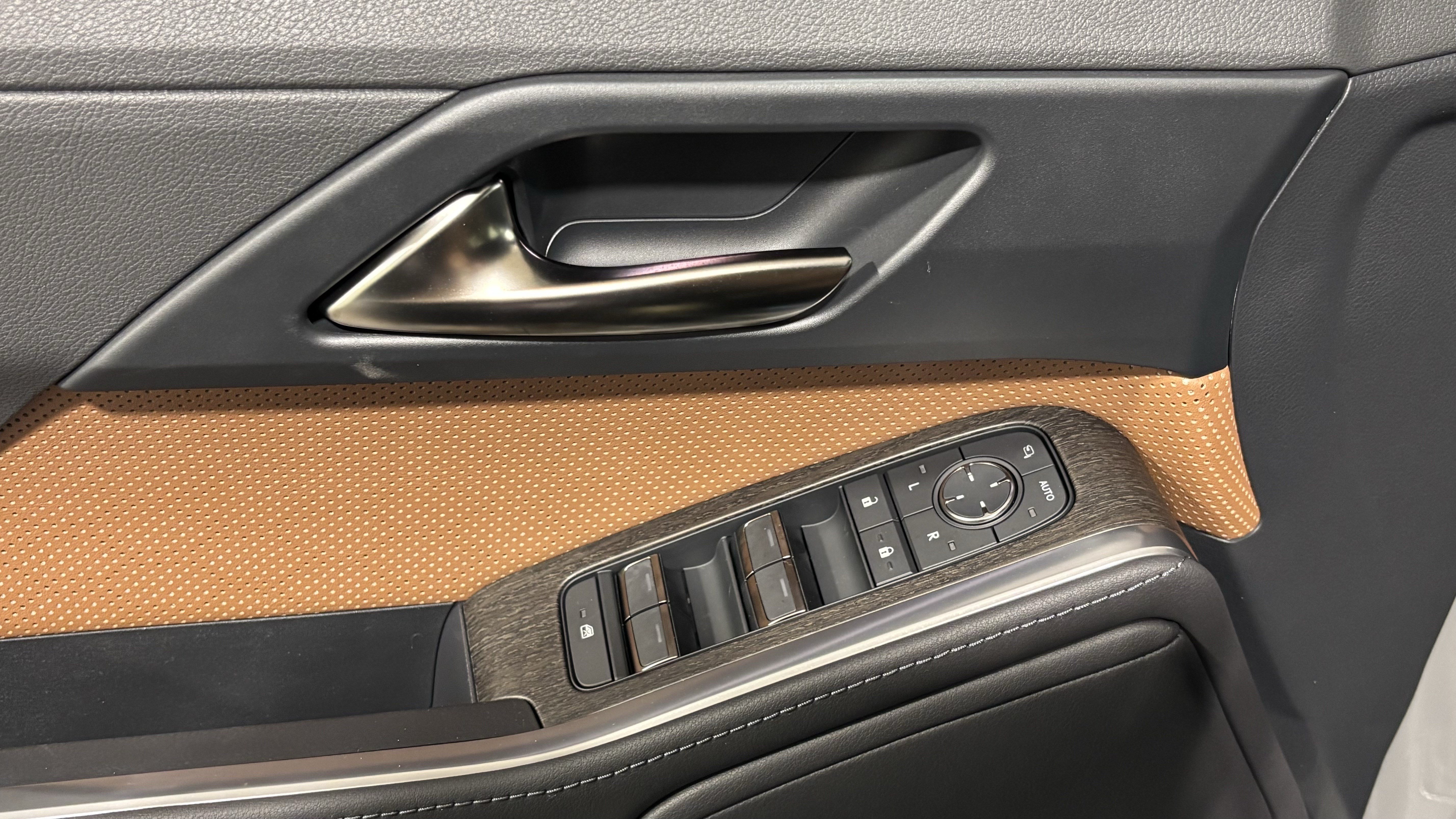 New 2026 Lexus GX 550 AWD/4WD image 10