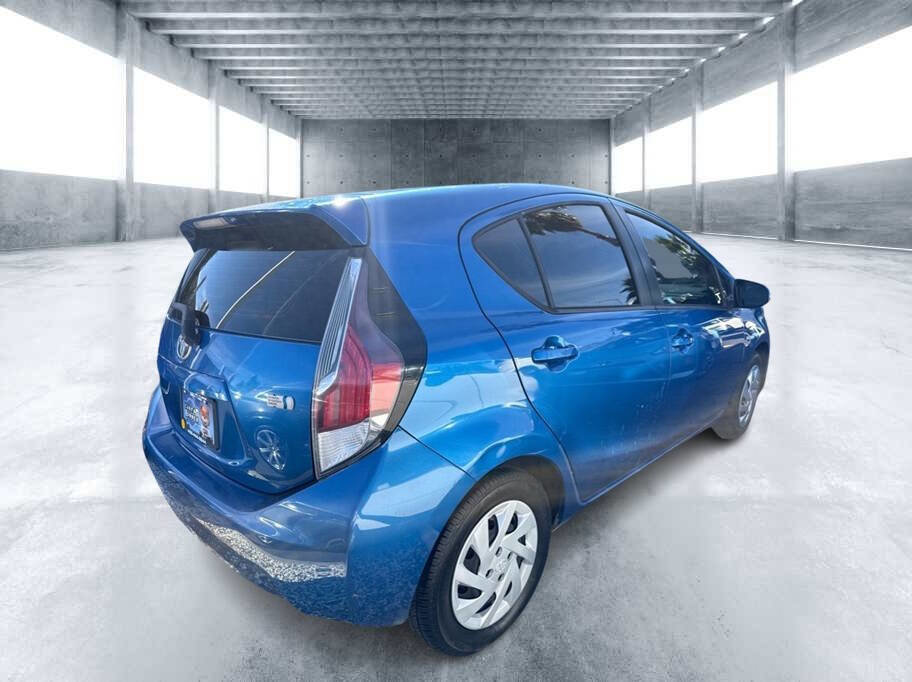 Used 2015 Toyota Prius C Three image 6