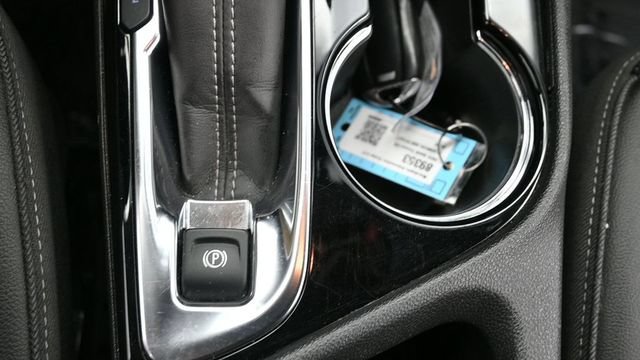 Used 2024 Buick Encore GX Sport Touring FWD image 28