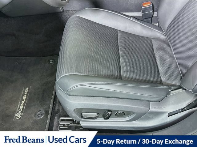 Used 2019 Lexus ES 350 w/ Premium Package FWD image 25