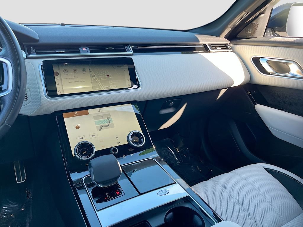 Used 2023 Land Rover Range Rover Velar R-Dynamic S image 25