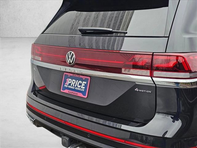 Used 2025 Volkswagen Atlas SEL Premium R-Line image 12