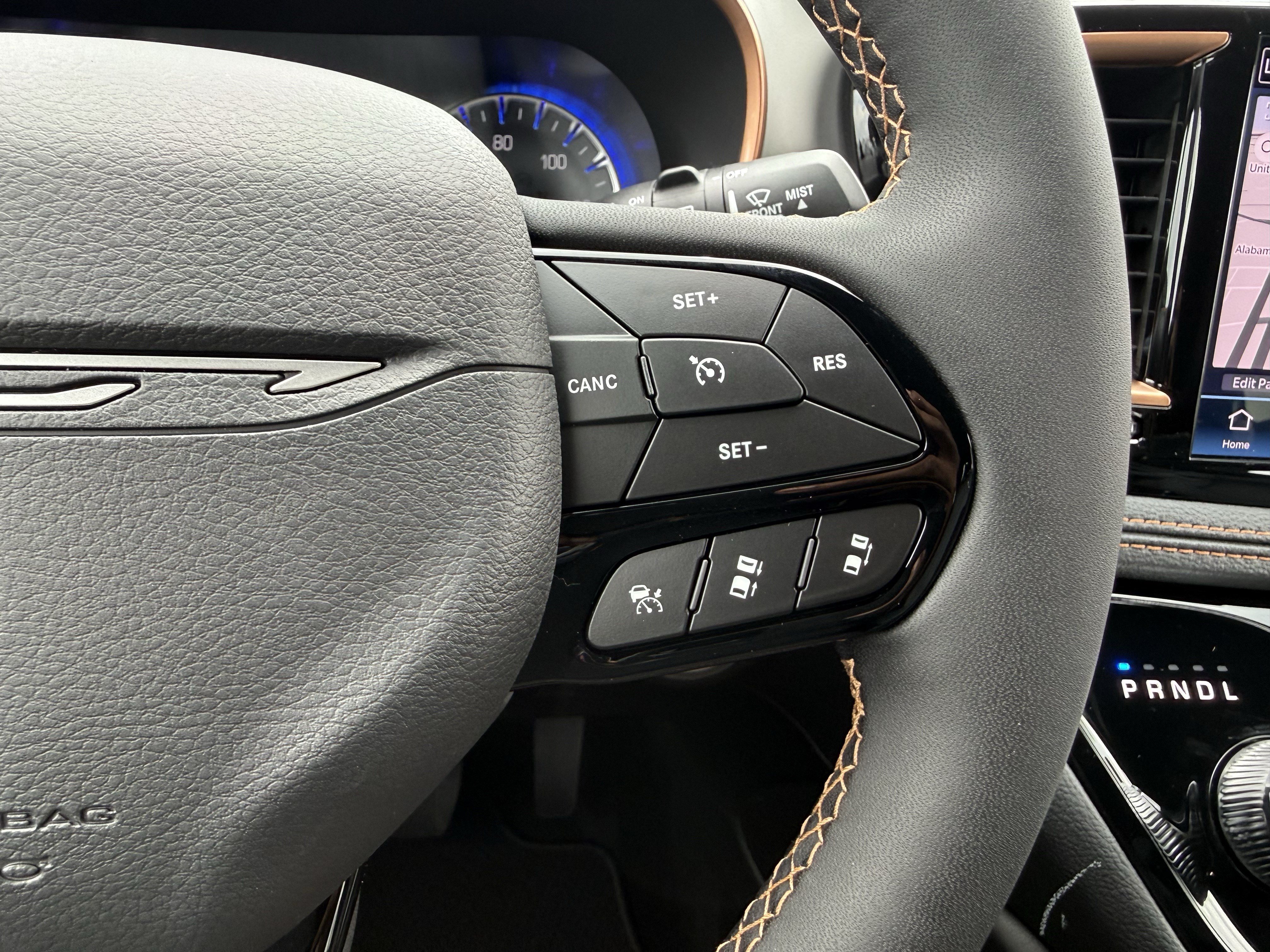 New 2027 Chrysler Pacifica Pinnacle w/ Theater Group FWD image 19