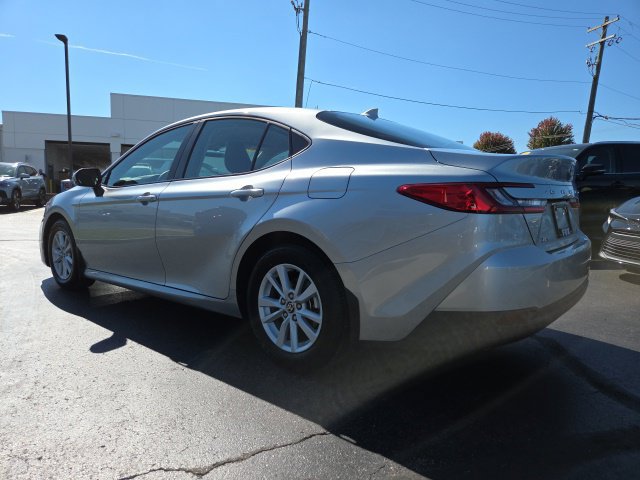 Used 2026 Toyota Camry LE FWD image 5
