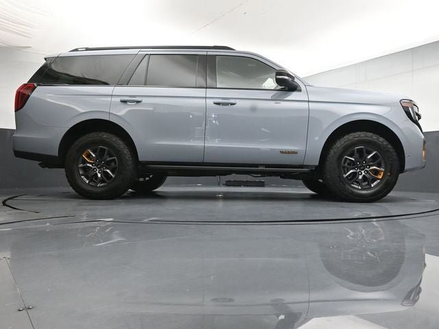 Used 2025 Ford Expedition Tremor AWD/4WD image 35