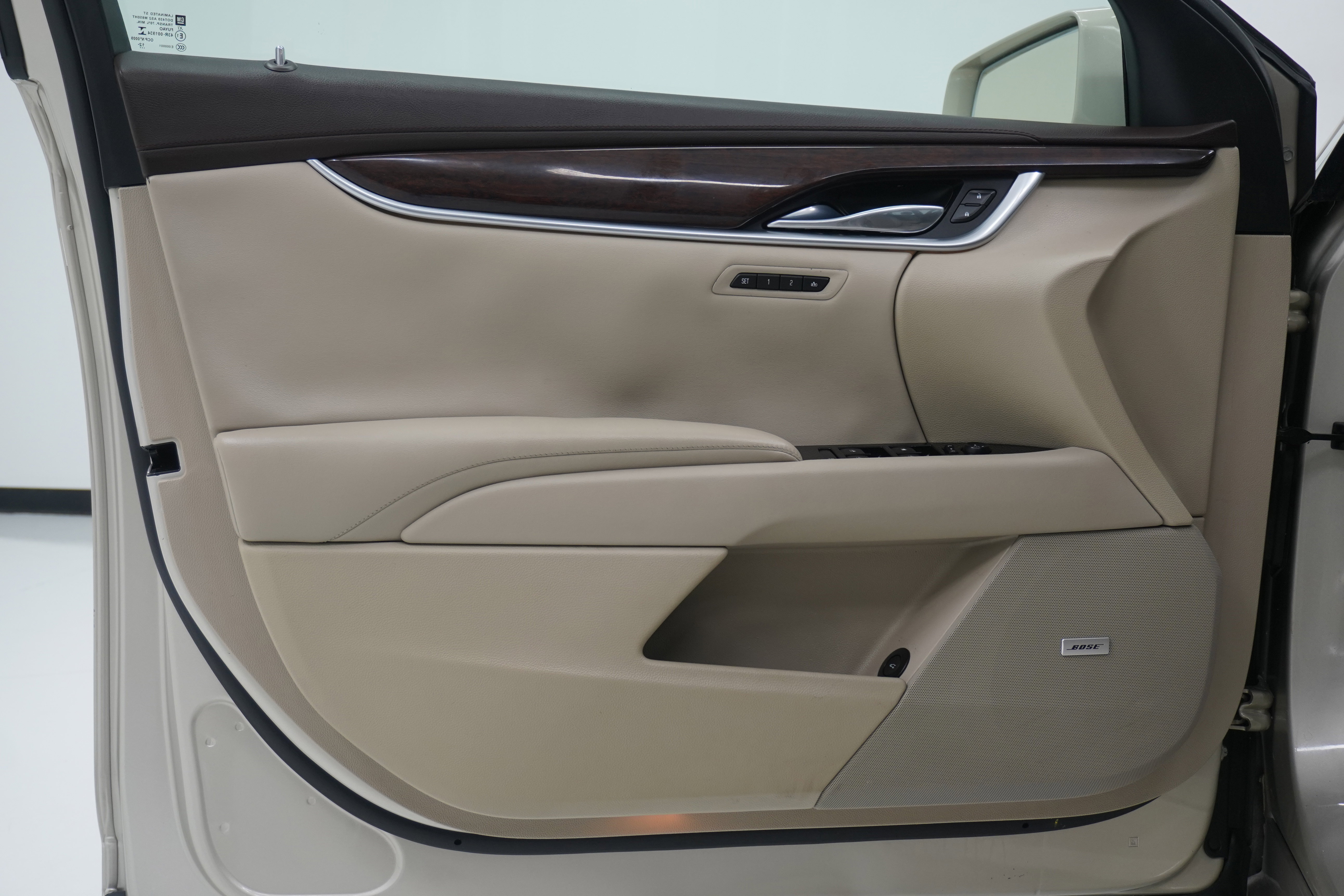 Used 2014 Cadillac XTS Premium w/ Driver Assist Package FWD image 13