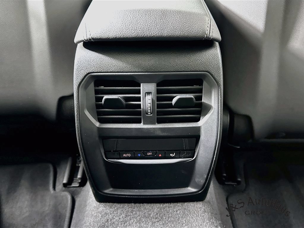 Used 2023 BMW M2 w/ Lighting Package RWD image 31