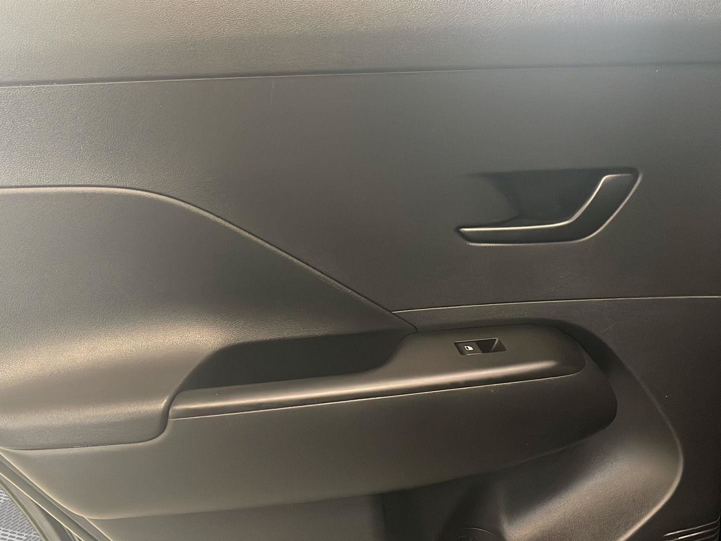 Certified 2024 Hyundai Kona SEL w/ Convenience Package FWD image 16