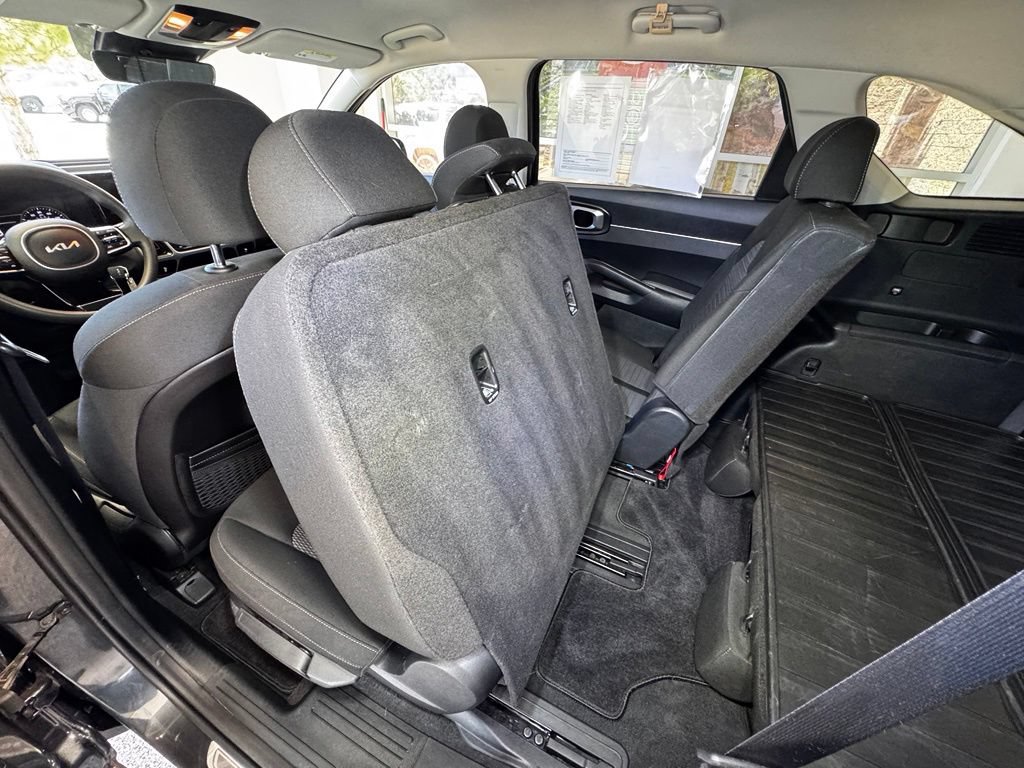 Used 2023 Kia Sorento LX AWD/4WD image 43