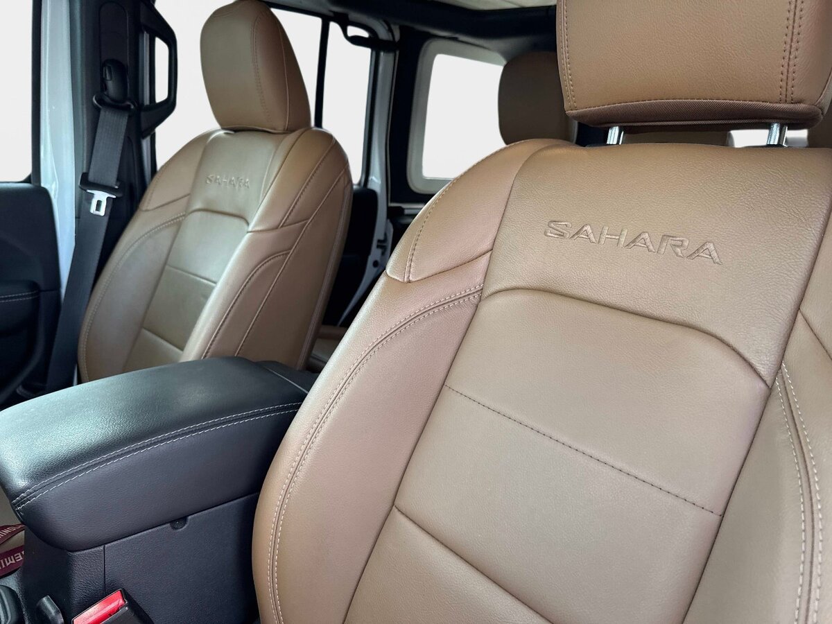 Used 2023 Jeep Wrangler Unlimited Sahara AWD/4WD image 20