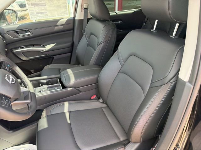 New 2026 Nissan Pathfinder SL FWD image 9