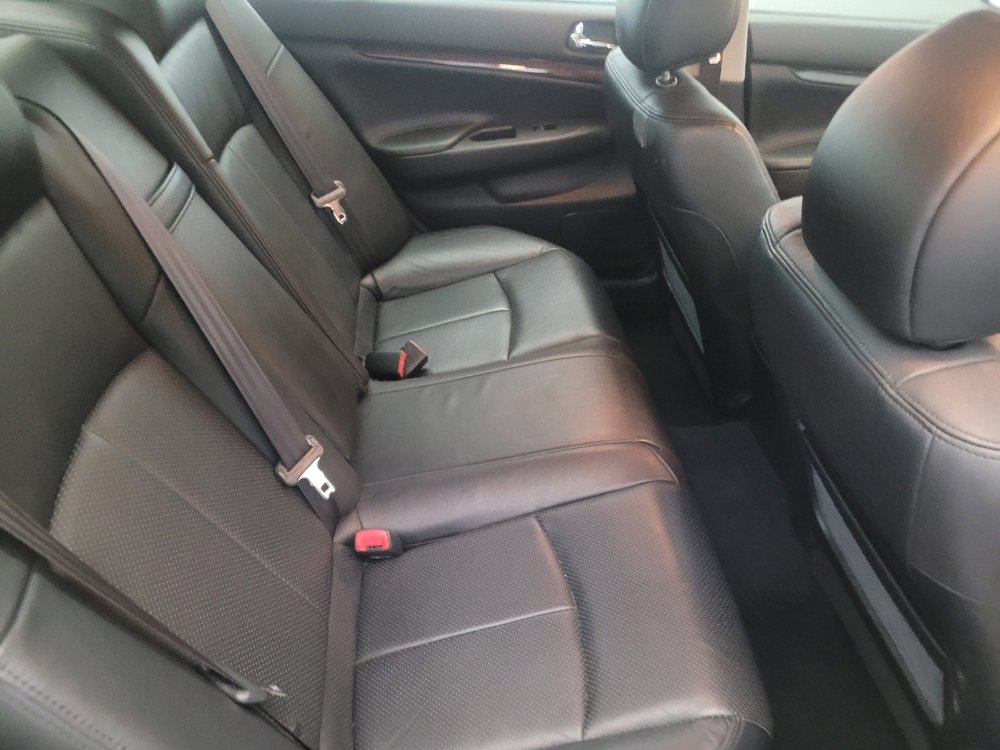 Used 2013 INFINITI G37 x w/ Premium Pkg image 19