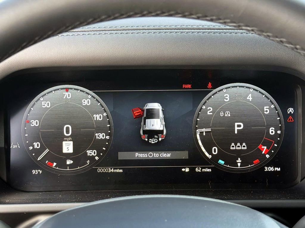 New 2026 Land Rover Defender 110 X-Dynamic SE image 30