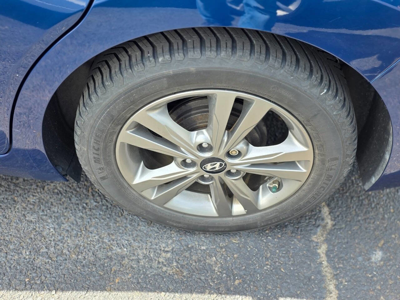 Used 2017 Hyundai Elantra SE FWD image 21