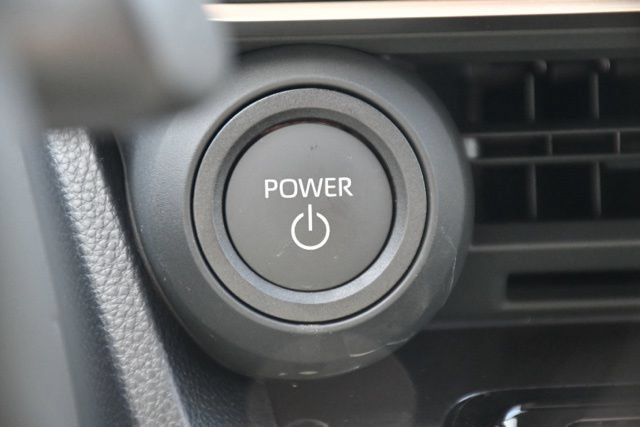 New 2026 Toyota Prius Plug-In Hybrid FWD image 32